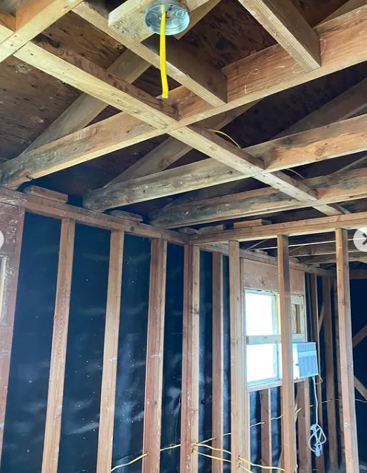 Room rough-in, lighting box and receptacle circuits